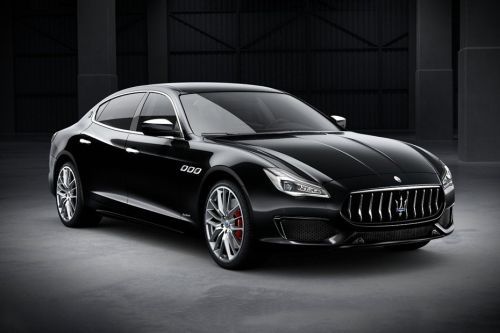 Maserati Quattroporte Front Cross Side View