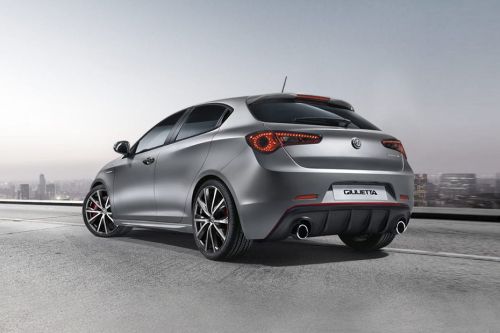 Rear Cross Side View of Alfa Romeo Giulietta