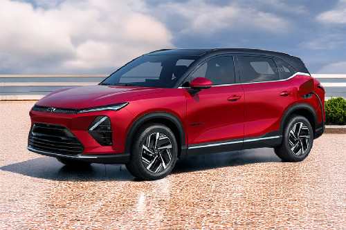 Captiva EV Front angle low view