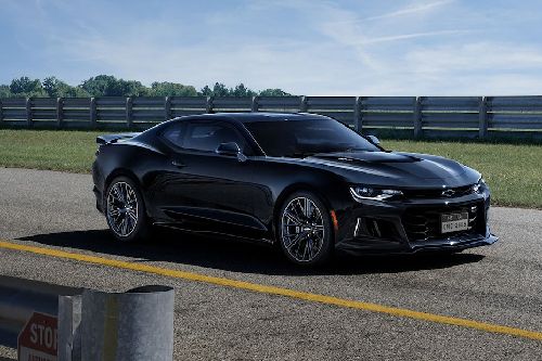 Chevrolet Camaro Front Medium View