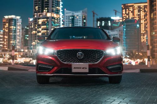 Full Front View of 6