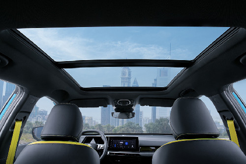 MG One Sunroof Moonroof