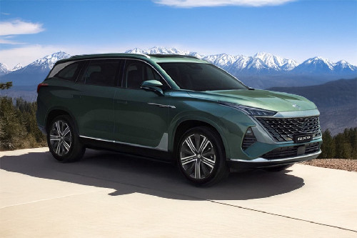 MG RX9 Front Cross Side View