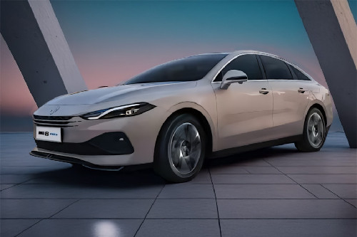 8 PHEV Front deep low Angle View