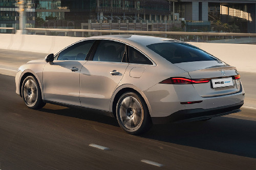 Rear Cross Side View of MG 8 PHEV