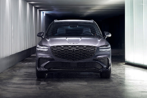 Full Front View of GV70