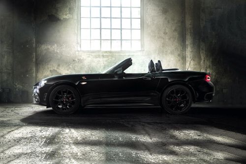 124 Spider Side view