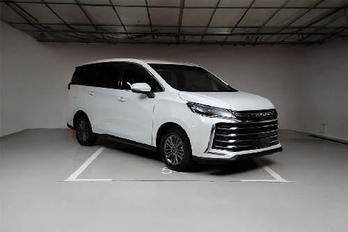 Maxus G50 Front Medium View