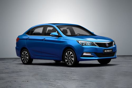 Changan ALSVIN V7 Front Cross Side View