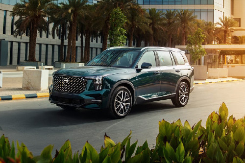 GAC GS8 Front Side View