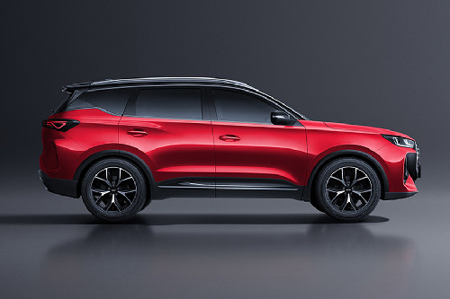  Tiggo 7 Medium Angle Front View