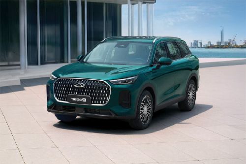 Tiggo 9 Front angle low view