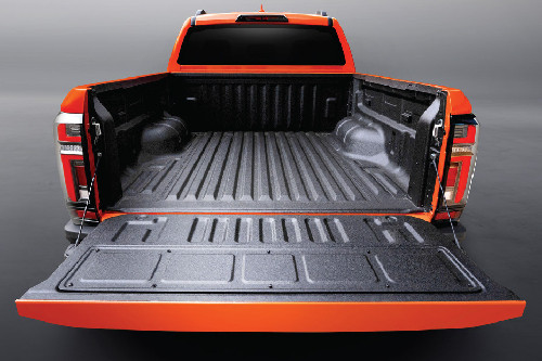 Trunk Open Closer View of Rely R08 