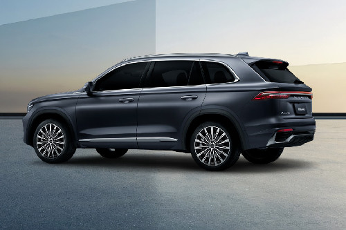 Rear Cross View of Geely Monjaro