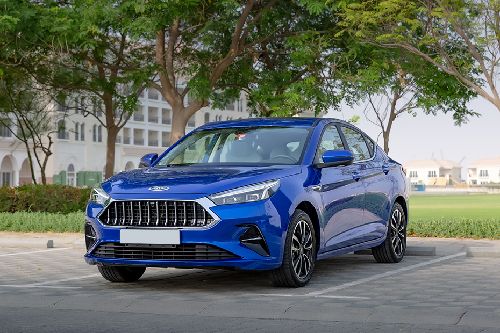 JAC J7 Front Side View