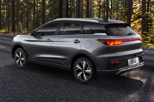 Rear Cross View of JAC JS6