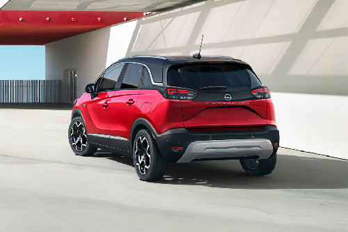 Rear Cross Side View of Opel Crossland