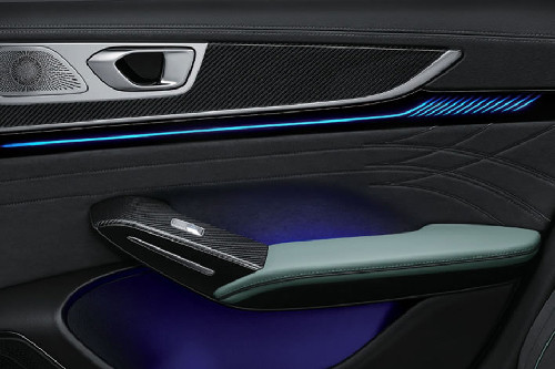 Hongqi H9 Inside Of Drivers Side Open Door