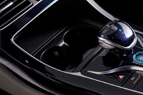 Qin Plus Cup Holders