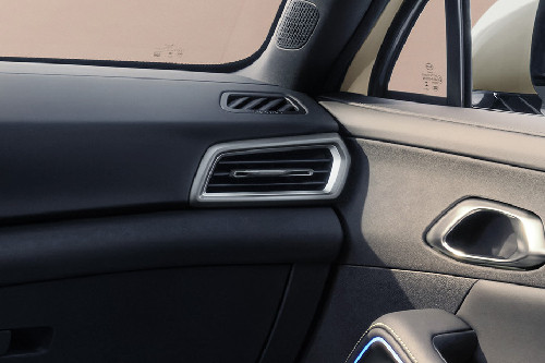 ATTO 2 Front Side Ac Vents