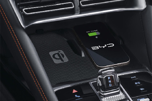Power Accessories Outlet View of BYD Sealion 6