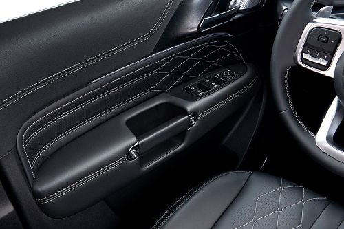 Tank 300 Drivers Side In Side Door Controls