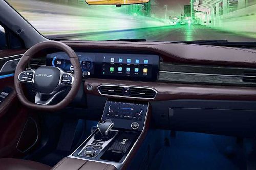 Dashboard View of X90 Plus (2023-2024)