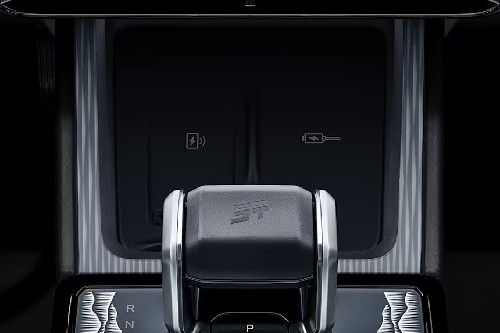 Power Accessories Outlet View of Jetour T1