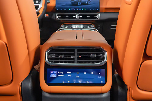 G700 Rear AC Controls