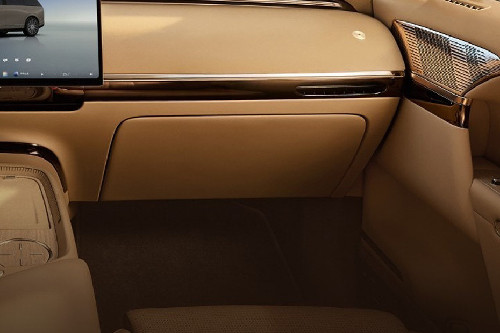 XPENG GX Glove Box