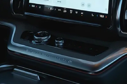 Front AC Controls of Ford Expedition