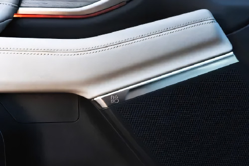 Speakers View of Ford Expedition