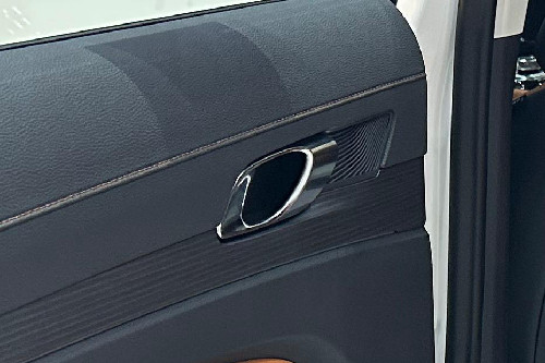 door handle interior of Ford Territory 2026