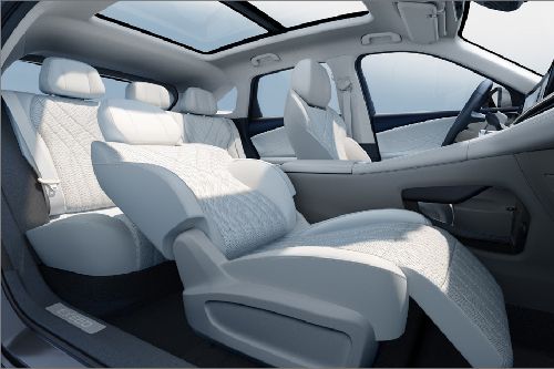 EXEED RX Front And Rear Seats Together