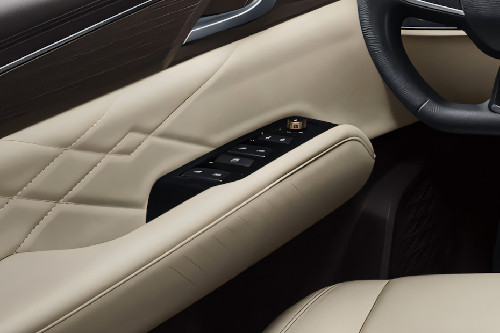 DONGFENG Rich 7 Drivers Side In Side Door Controls