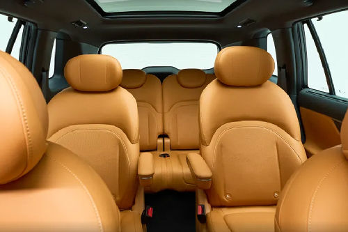DONGFENG 008 Front And Rear Seats Together