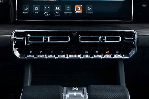 Front AC Controls of MHERO 1