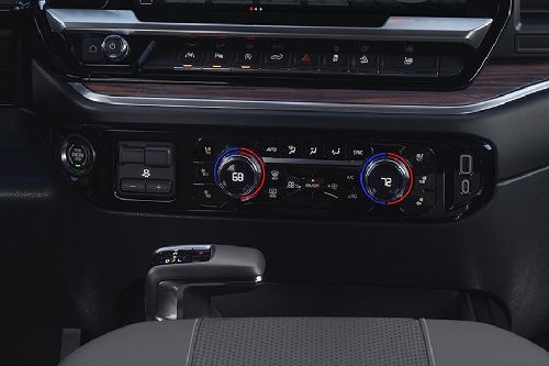 Front AC Controls of GMC Sierra LD