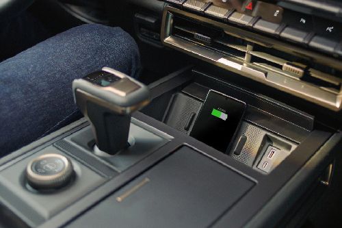 Power Accessories Outlet View of GMC Hummer EV Pickup