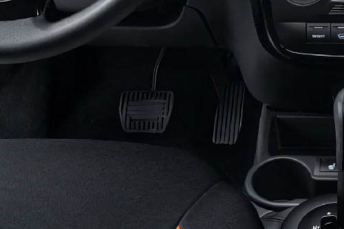 Granta Liftback Richbrook Competition Foot Pedal Set