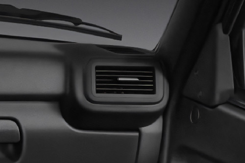 Niva Legend Front Side Ac Vents