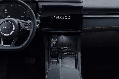 03 Center Console