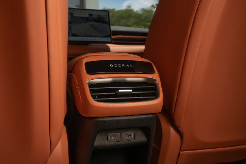S05 Rear AC Controls