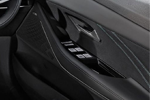 Deepal L07 Drivers Side In Side Door Controls