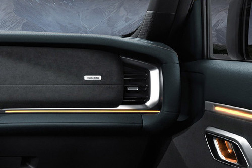 G318 Front Side Ac Vents