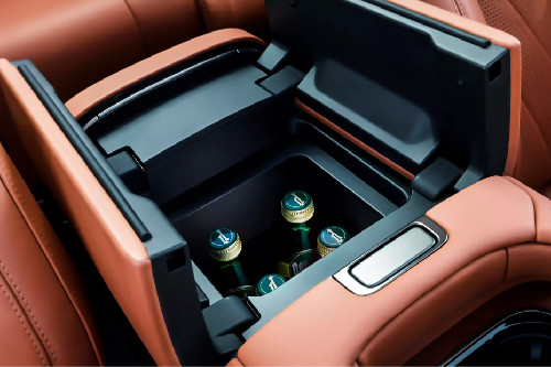 U8 Front Center Divider