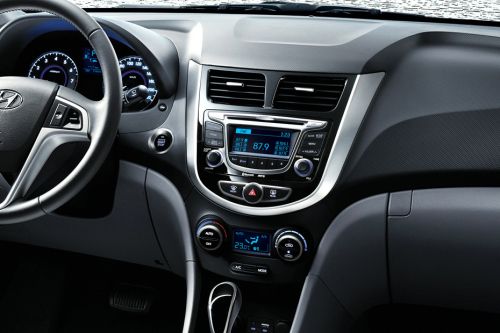 Accent 5 DR Center Console