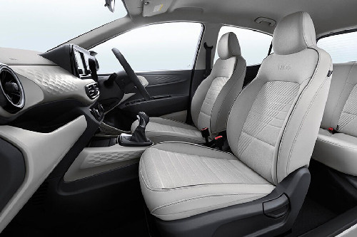 Grand i10 Front Seats