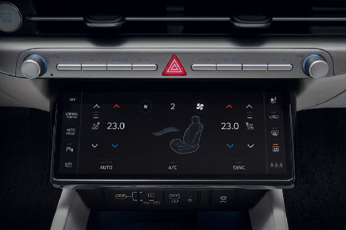Front AC Controls of Hyundai Azera