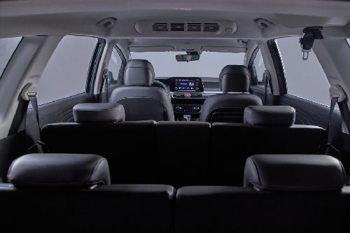 Hyundai Stargazer	 Front And Rear Seats Together